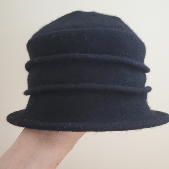 Hat - Picture 2 of 3